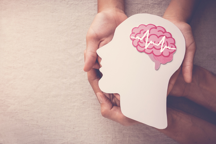 Associação entre inflamação e desenvolvimento de doença de Alzheimer em portadores do alelo APOE4